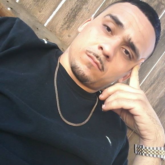 Meet your Posher, Chris - Picture 1 of 1